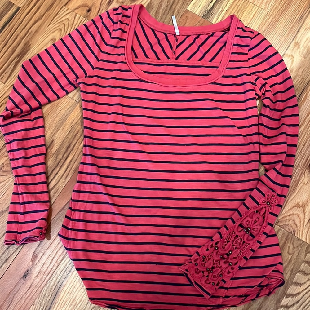 Free people shirt size medium (free people tag not on shirt, only size label